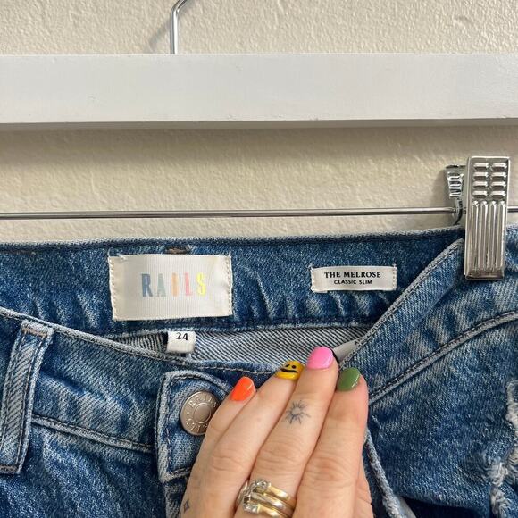 NEW $198 Rails Melrose Slim Arctic Distress Straight Jean Size 24 NWT - Picture 10 of 10